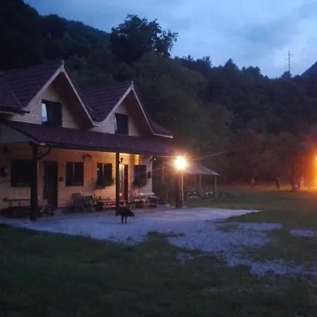 Hostel Complex Turistic Nora *